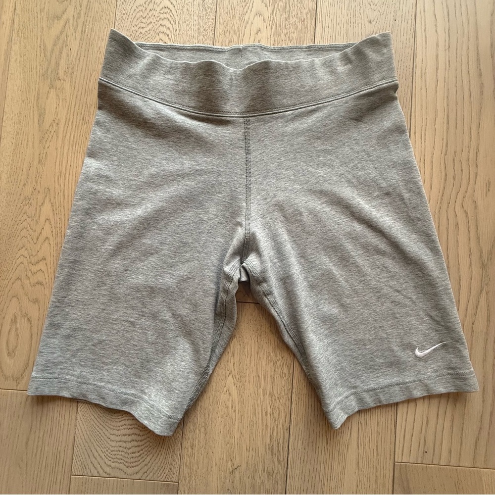 Nike Women's Heather Gray Bike Shorts Size S